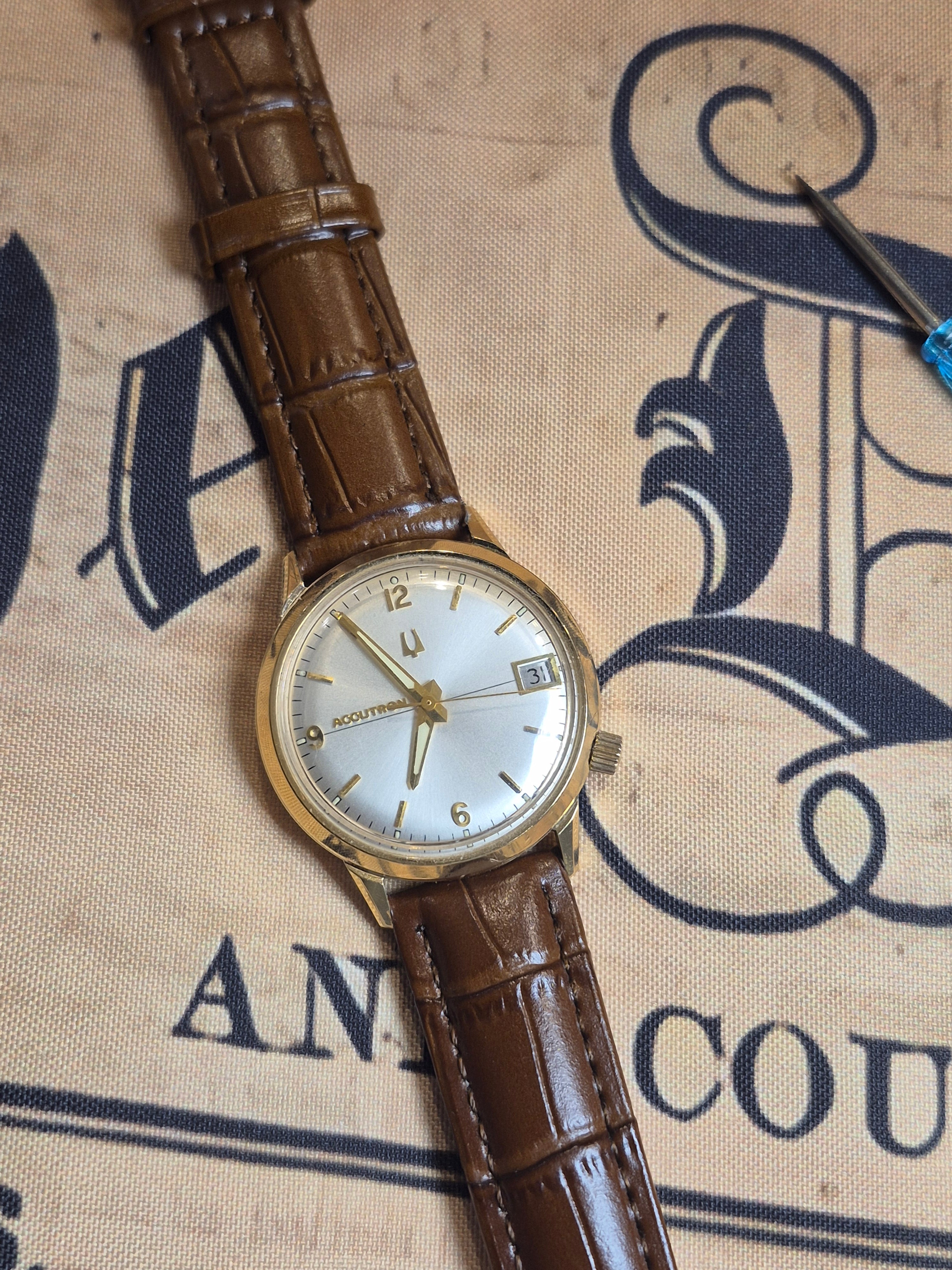 1976 Accutron Tuning Fork 218 Calendar Watch